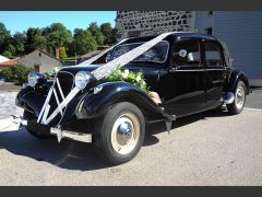 Louer une CITROËN Traction 11 B de de 1953 (Photo 2)