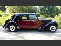 Louer une CITROËN Traction 11 B de de 1954 (Photo 4)