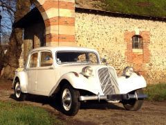 Louer une CITROËN Traction 11 B de de 1955 (Photo 2)