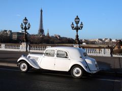 Louer une CITROËN Traction 11 B de de 1955 (Photo 4)