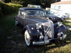 Louer une CITROËN Traction 11 B de de 1955 (Photo 3)