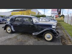 Louer une CITROËN Traction 11 B de de 1955 (Photo 1)