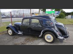 Louer une CITROËN Traction 11 B de de 1955 (Photo 2)