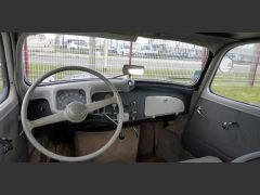 Louer une CITROËN Traction 11 B de de 1955 (Photo 5)