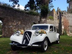 Louer une CITROËN Traction 11 B de de 1956 (Photo 2)