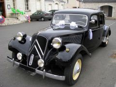 Louer une CITROËN Traction 11 B de 1956 (Photo 2)