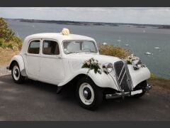 Louer une CITROËN Traction 11 B de de 1956 (Photo 1)