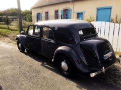 Louer une CITROËN Traction 11 B de de 1956 (Photo 4)