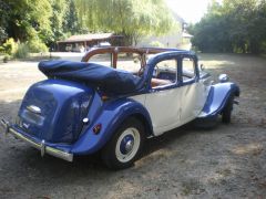 Louer une CITROËN Traction 11 B de de 1957 (Photo 3)