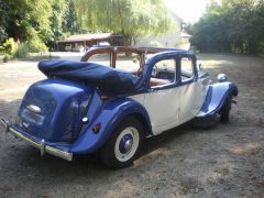 Louer une CITROËN Traction 11 B de de 1957 (Photo 3)