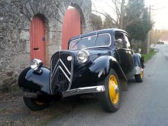 Louer une CITROËN Traction 11 BL de 1938 (Photo 1)