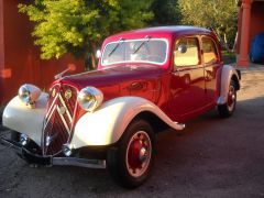 Louer une CITROËN Traction 11 BL de de 1950 (Photo 1)