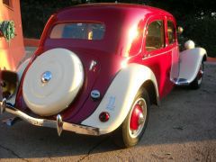 Louer une CITROËN Traction 11 BL de de 1950 (Photo 2)