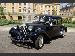 Louer une CITROËN Traction 11 BL de de 1950 (Photo 2)