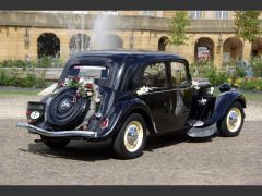 Louer une CITROËN Traction 11 BL de de 1950 (Photo 5)