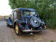 Louer une CITROËN Traction 11 BL de de 1951 (Photo 4)