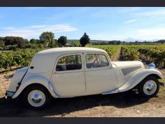 Louer une CITROËN Traction 11 BL de de 1951 (Photo 3)