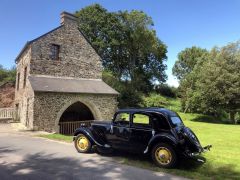 Louer une CITROËN Traction 11 BL de de 1951 (Photo 3)