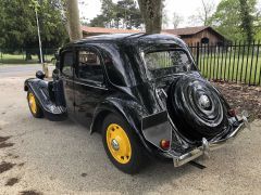 Louer une CITROËN Traction 11 BL de de 1951 (Photo 4)