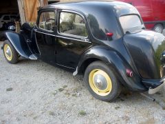 Louer une CITROËN Traction 11 BL de de 1953 (Photo 3)