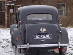 Louer une CITROËN Traction 11 BL de de 1953 (Photo 4)