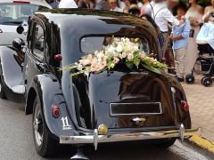 Louer une CITROËN Traction 11 BL de de 1953 (Photo 3)