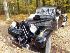 Louer une CITROËN Traction 11 BL de de 1953 (Photo 2)