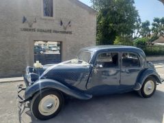 Louer une CITROËN Traction 11 BL de de 1953 (Photo 3)