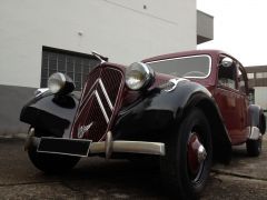 Louer une CITROËN Traction 11 BL de de 1954 (Photo 3)