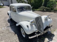 Louer une CITRO&Euml;N Traction 11 BL de de 1955 (Photo 3)