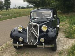 Louer une CITROËN Traction 11 BL de de 1956 (Photo 1)