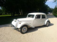 Louer une CITROËN Traction 11 BL de de 1956 (Photo 2)