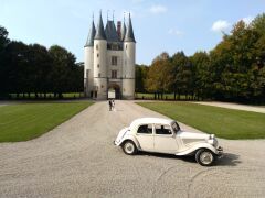 Louer une CITROËN Traction 11 BL de de 1956 (Photo 3)