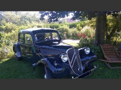 Louer une CITROËN Traction 11 BL de de 1956 (Photo 2)