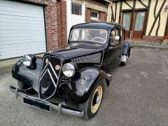 Louer une CITROËN Traction 11 BL de de 1957 (Photo 1)