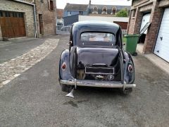 Louer une CITROËN Traction 11 BL de de 1957 (Photo 3)