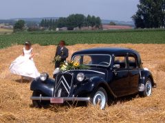 Louer une CITROËN Traction 11 BN de de 1955 (Photo 3)