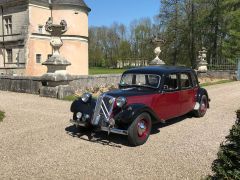 Louer une CITROËN Traction 11 C de de 1955 (Photo 2)