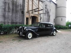 Louer une CITROËN Traction 11 C de de 1955 (Photo 2)