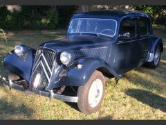 Louer une CITROËN Traction 11 D de de 1956 (Photo 2)