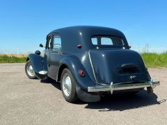 Louer une CITROËN Traction 11 D de de 1956 (Photo 4)