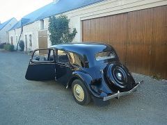 Louer une CITROËN Traction 11B de de 1952 (Photo 2)