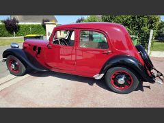 Louer une CITROEN Traction 11BL de de 1939 (Photo 2)