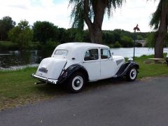 Louer une CITROËN Traction 11BL de de 1953 (Photo 2)
