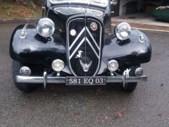 Louer une CITROËN Traction 11BL de de 1954 (Photo 3)