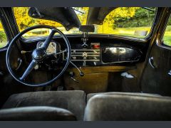 Louer une CITROËN Traction 15/6  de de 1951 (Photo 4)