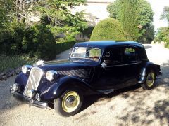 Louer une CITROËN Traction 15/6 de 1950 (Photo 1)