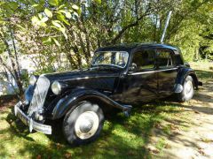 Louer une CITROËN Traction 15/6 de de 1951 (Photo 3)