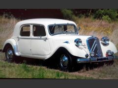 Louer une CITROËN Traction 15/6 de 1951 (Photo 1)