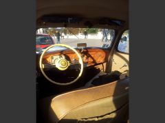 Louer une CITROËN Traction 15/6 de de 1952 (Photo 5)